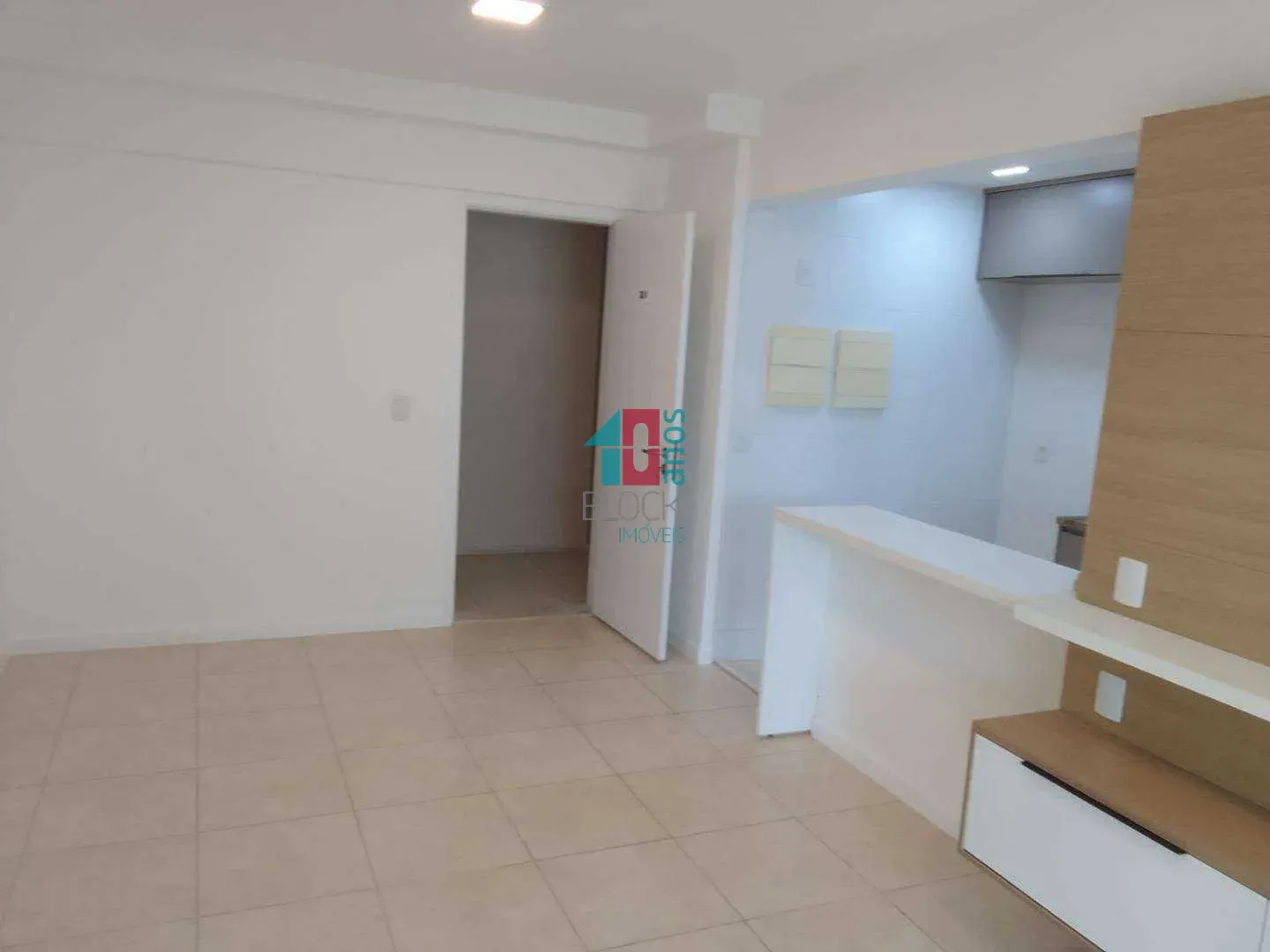 Home office in a 2-bedroom apartment, 66 m² — photo 6