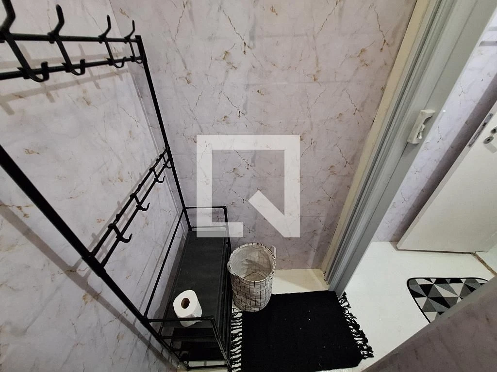 Furnished 1-bedroom apartment with 1 bathroom, no parking — photo 32