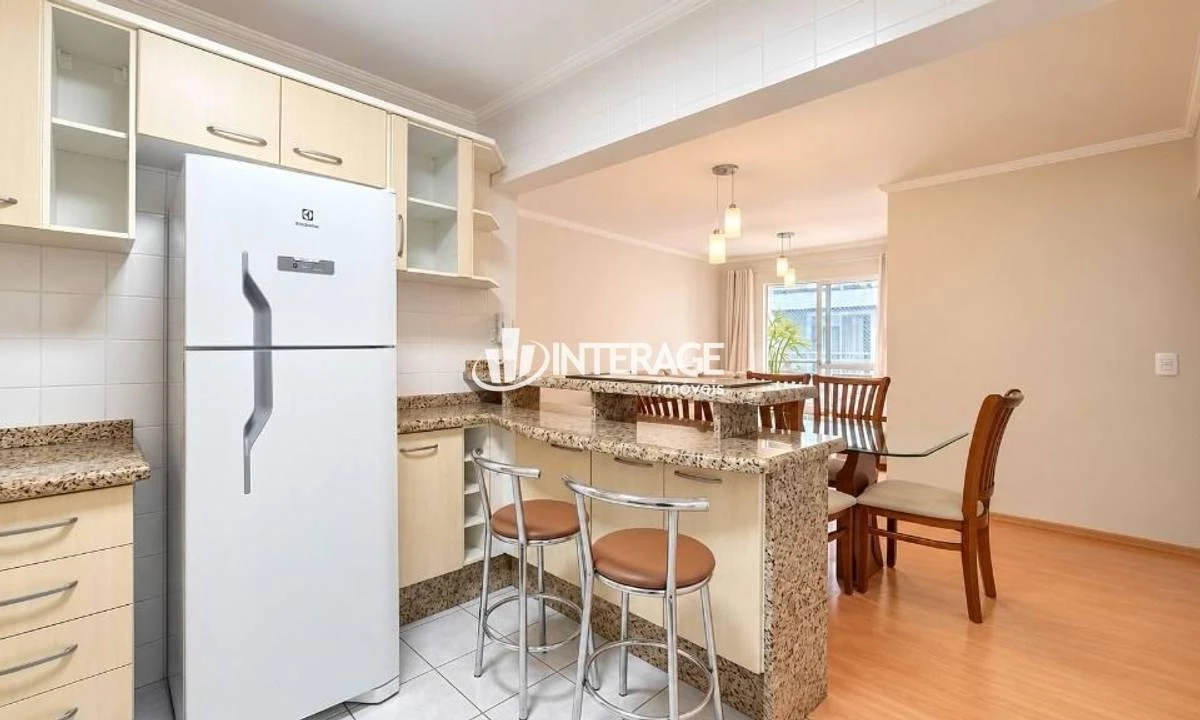 Furnished apartment, 94 m², with wood or laminate floors — photo 2