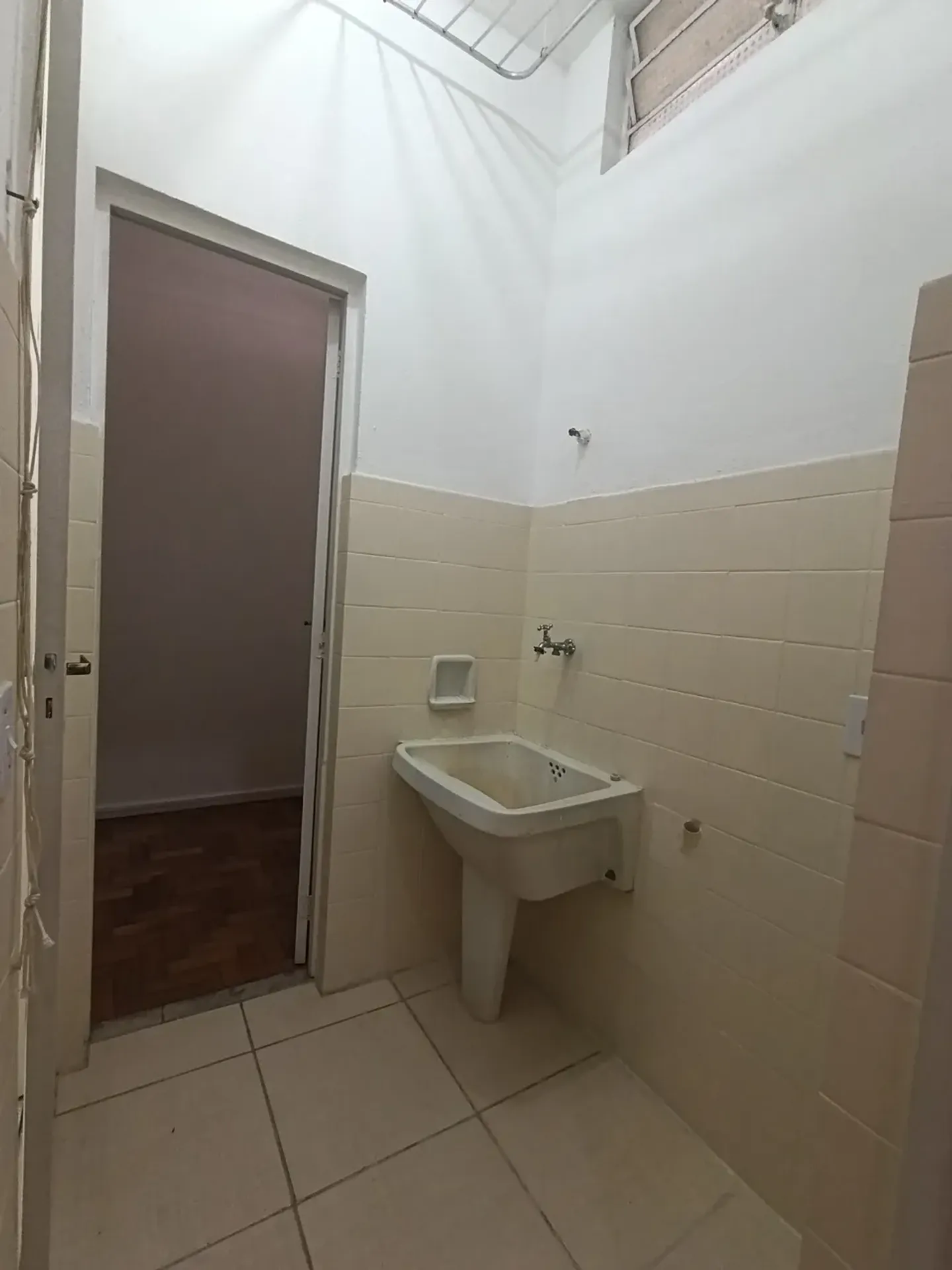 11th-floor apartment with 2 bedrooms and 2 bathrooms — photo 22
