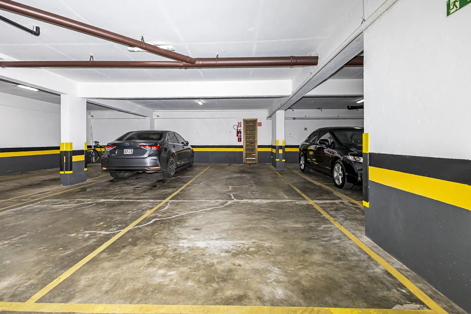 Квартира с балконом 136 м² и 3 спальнями — photo 16