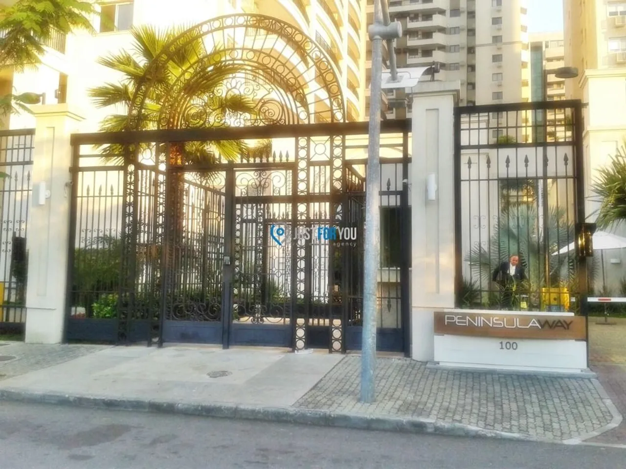 Rental apartment with balcony, 2 bedrooms and 2 bathrooms — photo 9