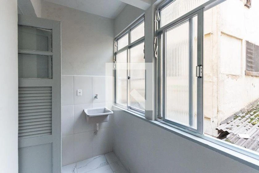 Apartamento de 1 dormitorio con suelos de azulejo — photo 13