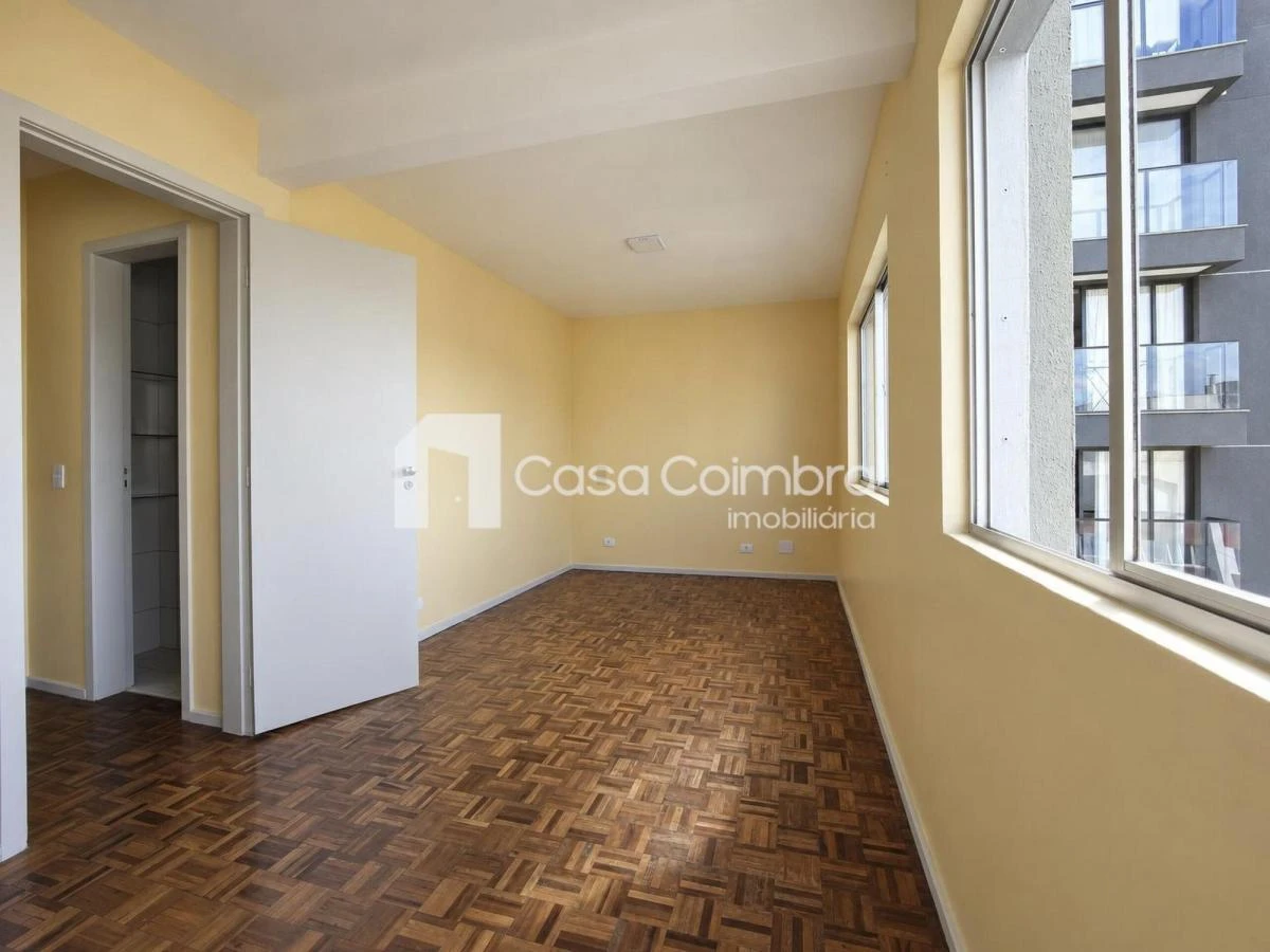 Apartment, 66 m², with wood or laminate floors — photo 14
