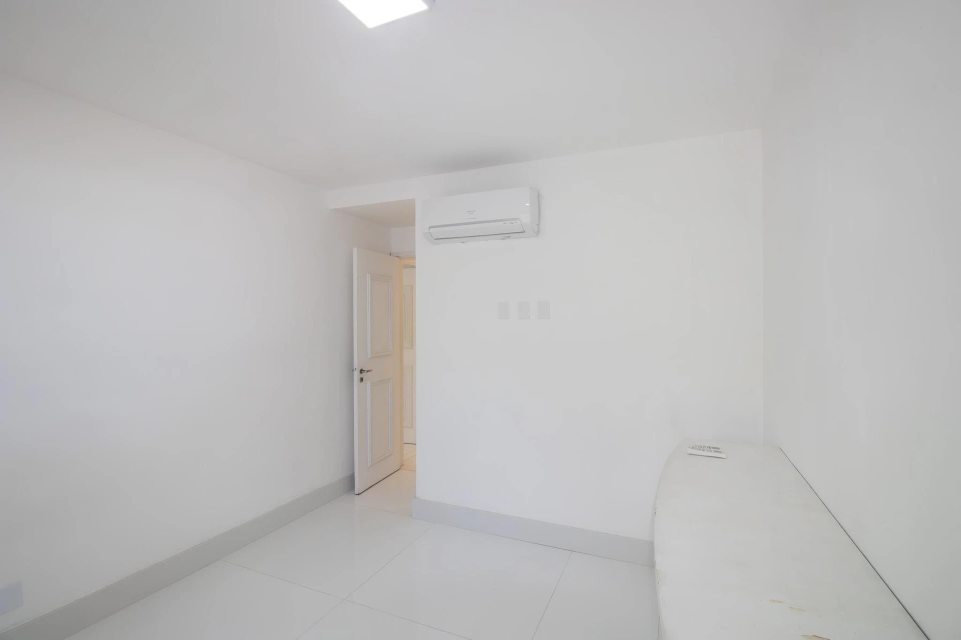Apartamento, 105 m², com janelas do piso ao teto — photo 23