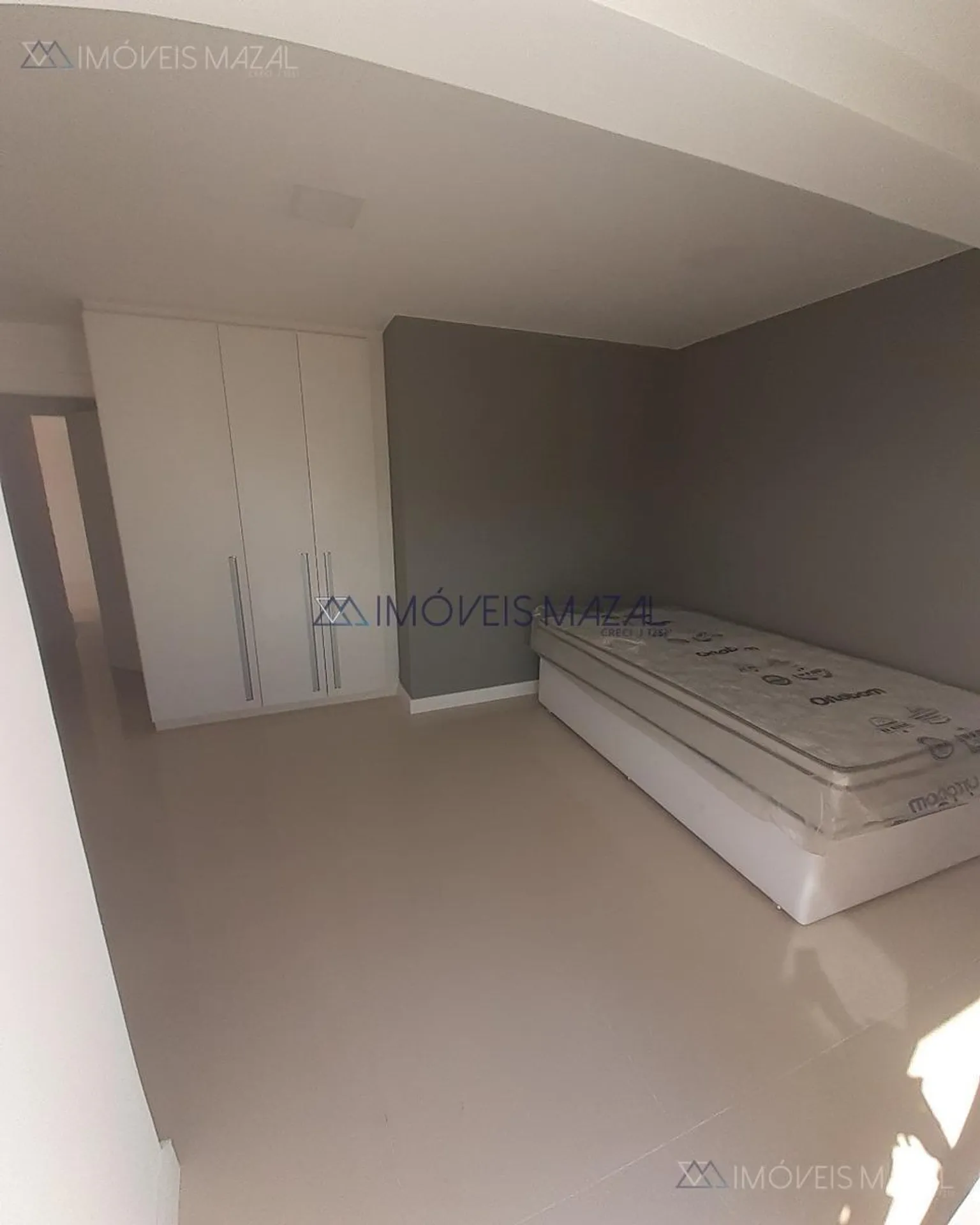 Linear duplex with 3 bedrooms and a BBQ balcony — photo 32