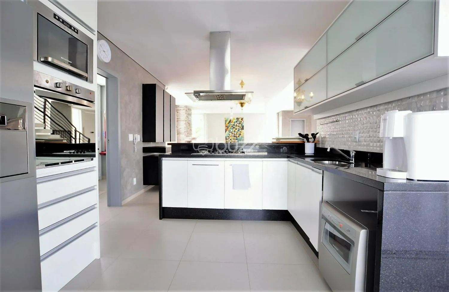 Water view in a 5-bedroom house, 343 m² — photo 2