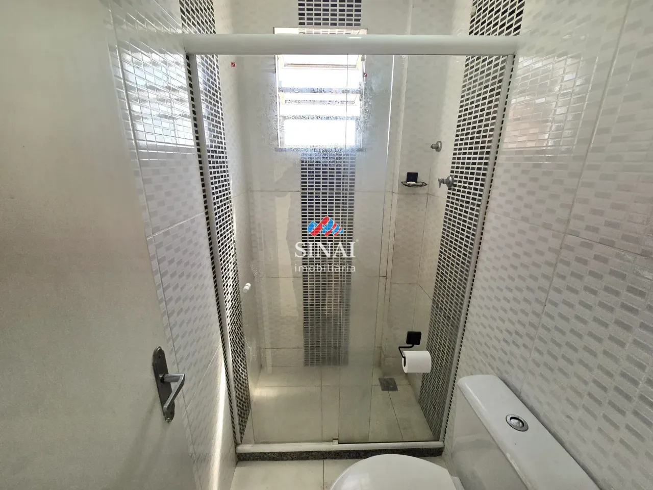 Apartamento com 2 quartos e cozinha com fogão a gás — photo 4