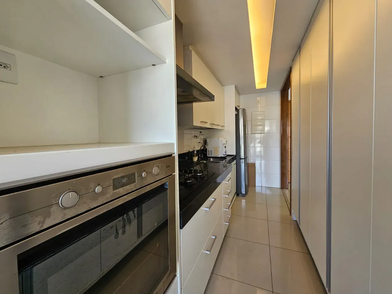 Apartment with separate gas kitchen and 4 bathrooms — photo 6