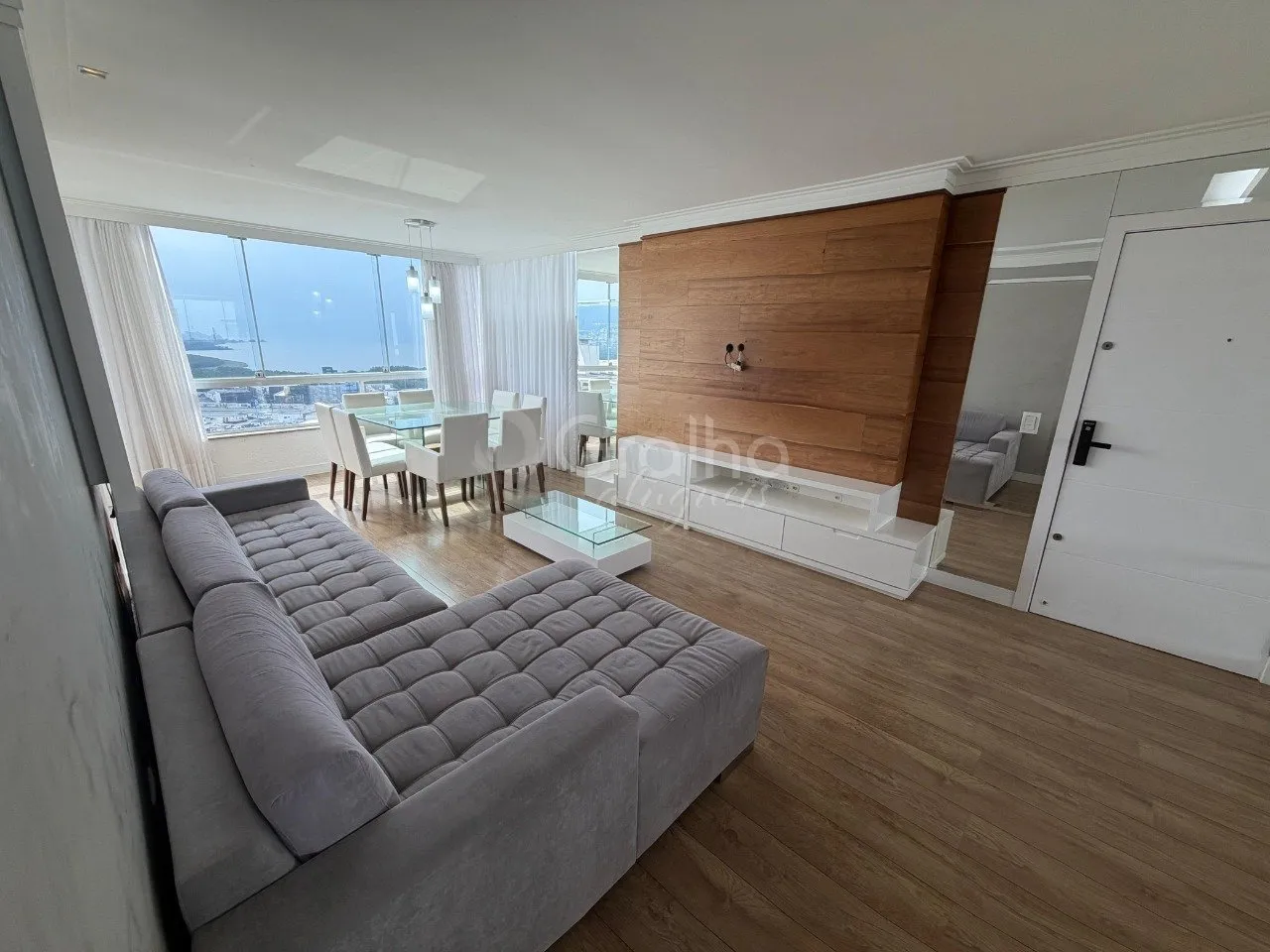 3-bedroom apartment with a bathtub in Florianópolis — photo 23