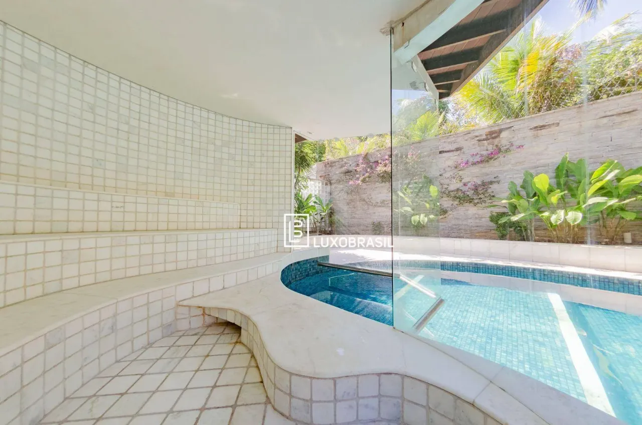 Furnished house with 5 bedrooms, 5 baths and 1116 m² — photo 17
