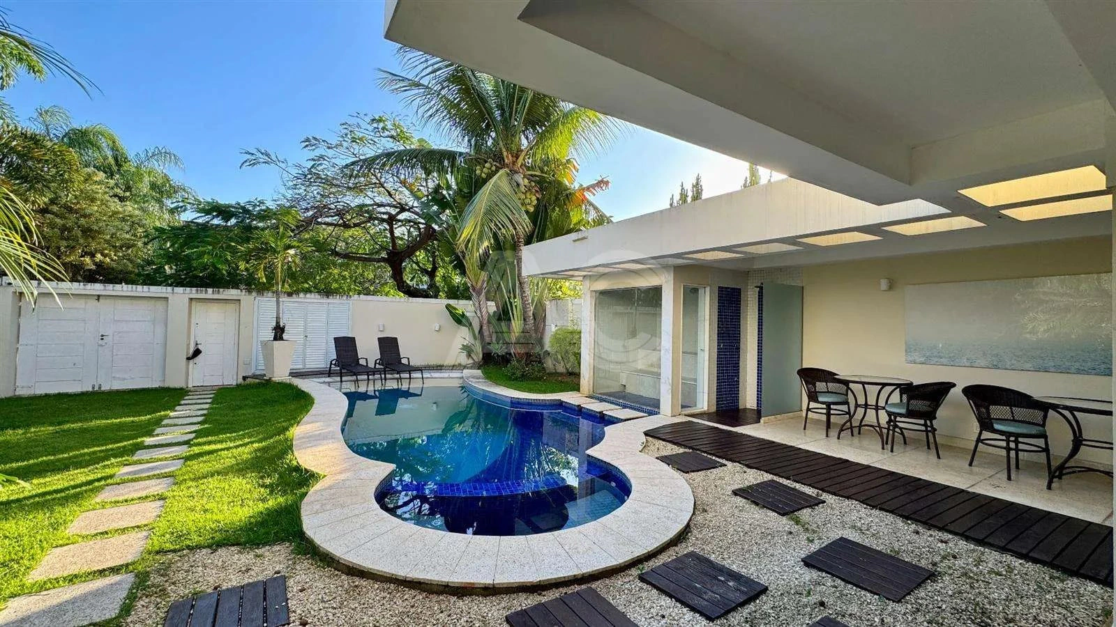 Casa em condomínio com 4 suítes e jardim privativo — photo 27