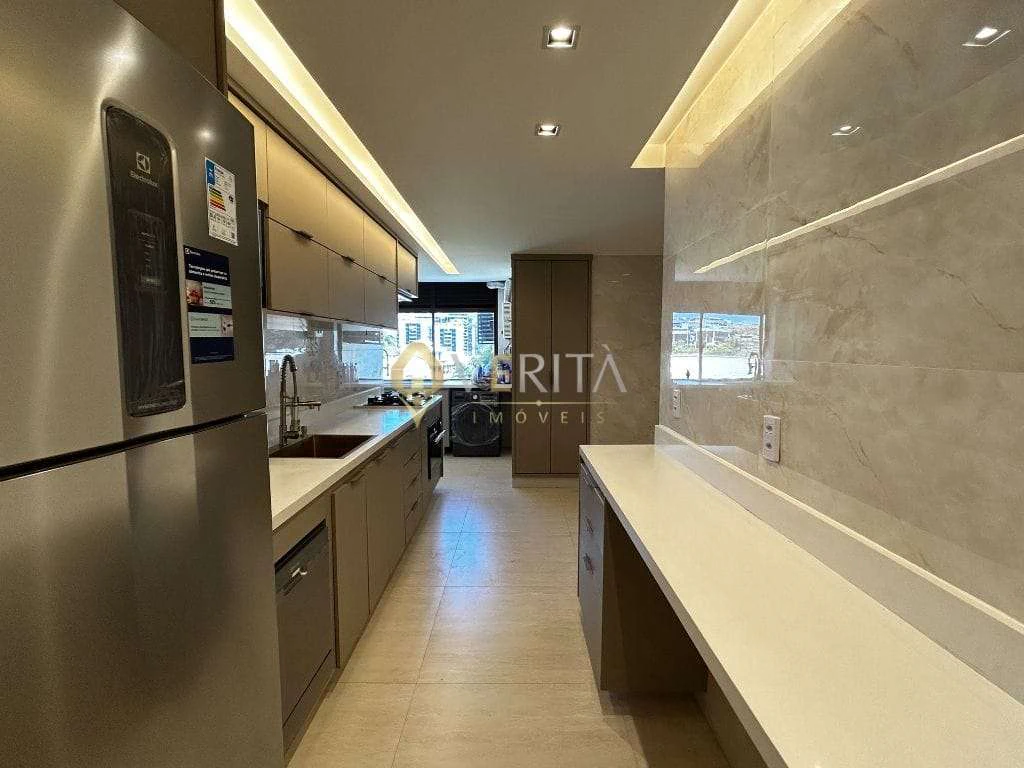 Furnished 3-suite apartment with private BBQ — photo 5
