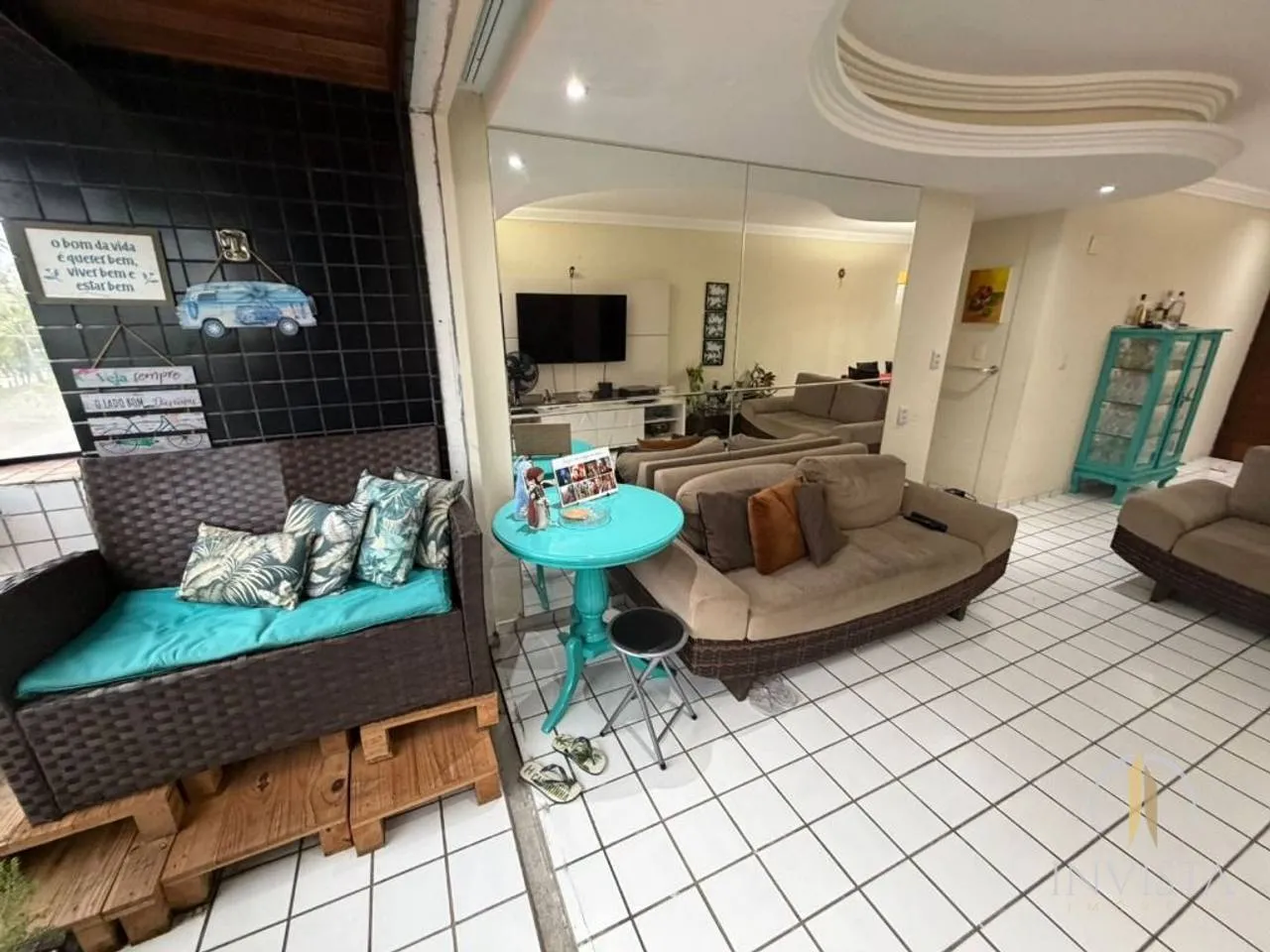 Apartamento de 122 m² con 3 dormitorios y balcón con cortina