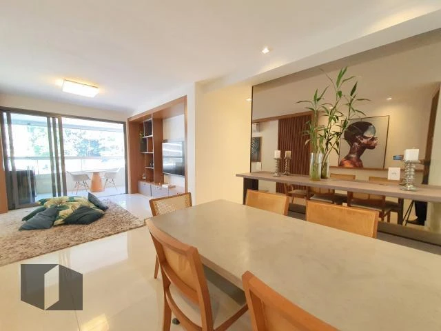 4-bedroom apartment with a dishwasher in Rio de Janeiro
