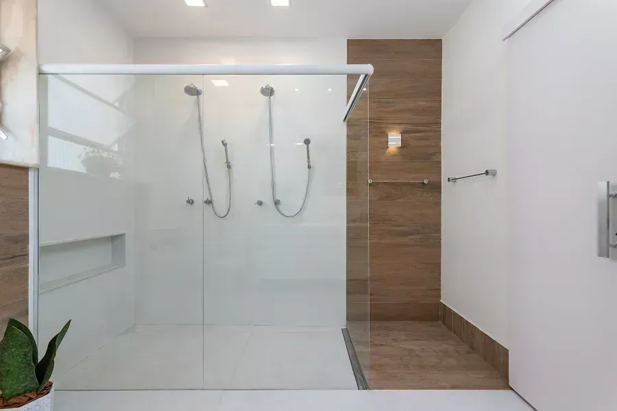 Unfurnished apartment with 3 bedrooms and 3 bathrooms — photo 26