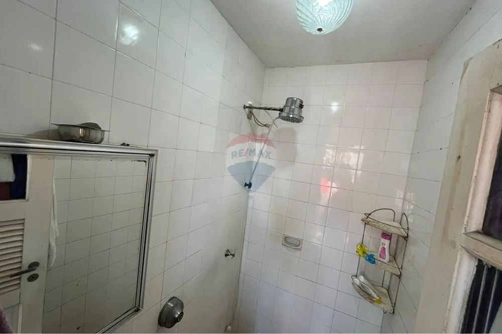 Furnished 4-bedroom apartment with 2 baths and 183 m² — photo 25