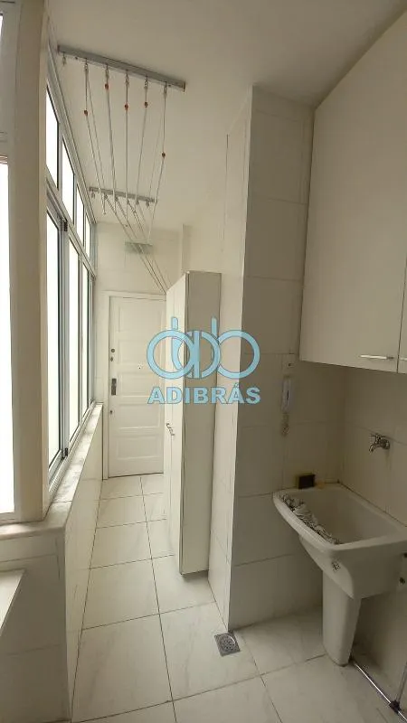 86 m² apartment with a home office and a walk-in closet — photo 2