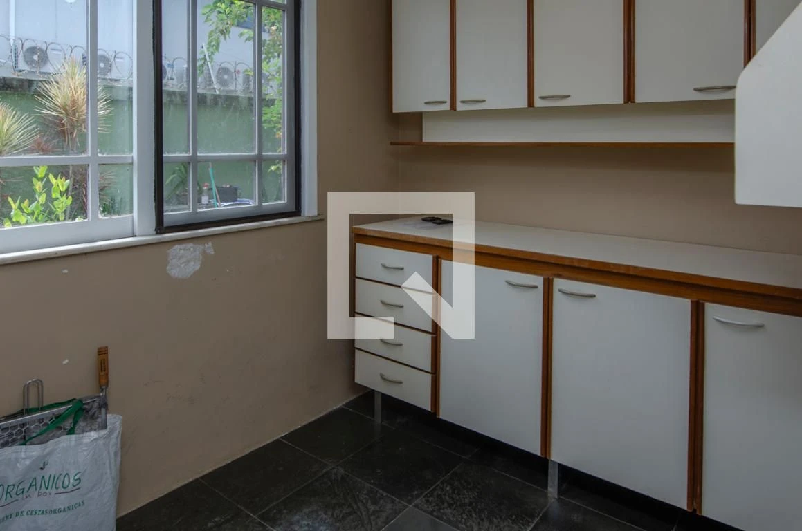 House for rent with 4 bedrooms, 4 baths and 3 parking spots — photo 68
