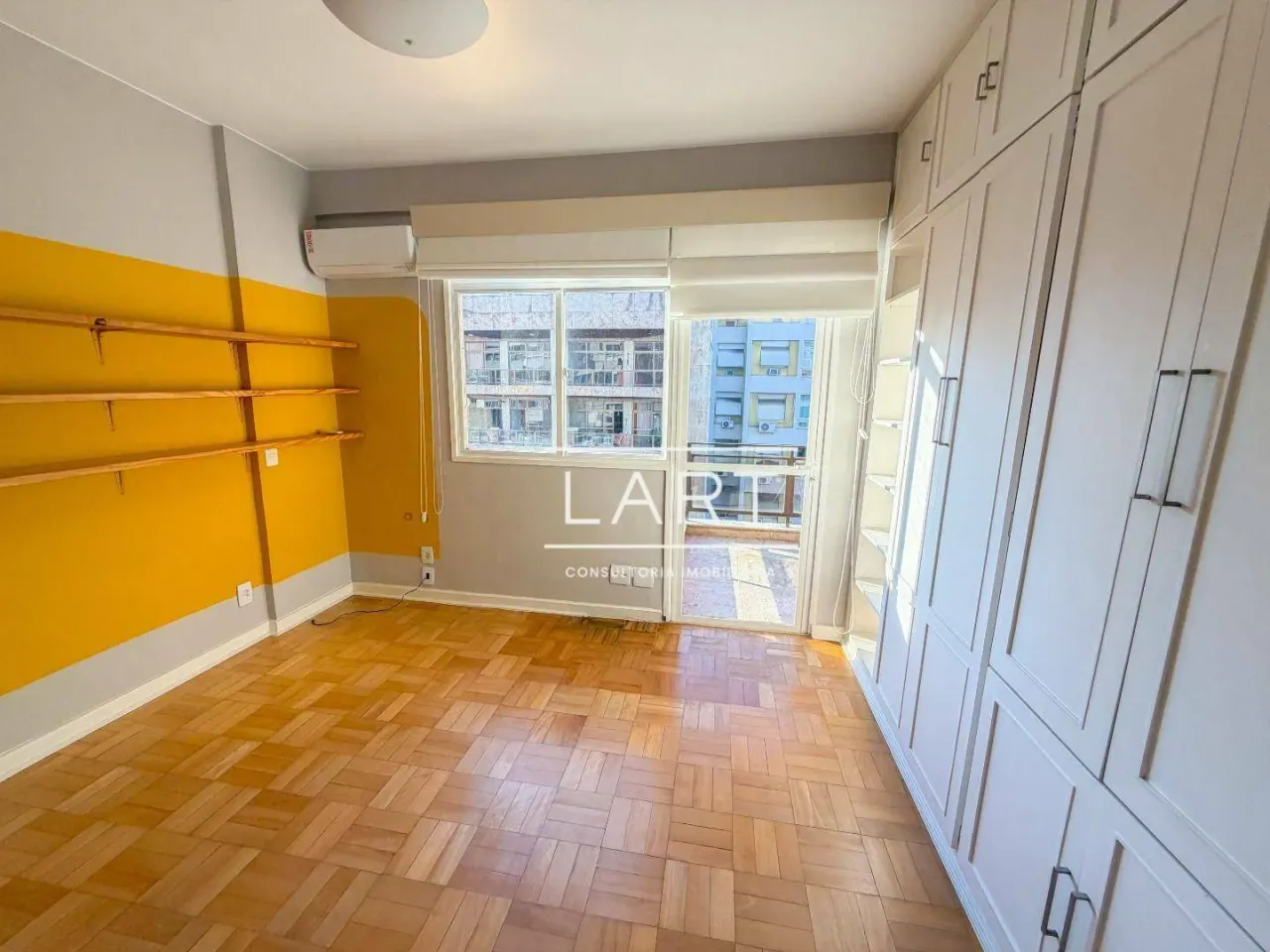 Duplex-style apartment with 2 bedrooms and balcony grill — photo 13