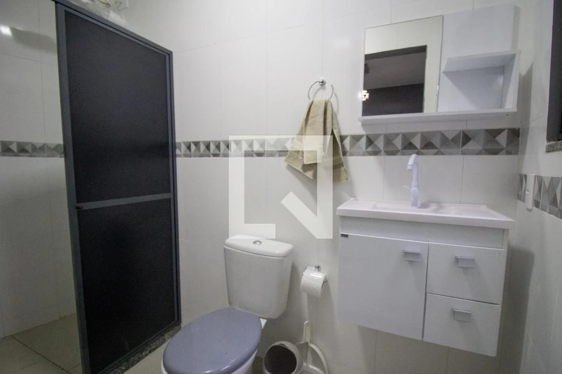 Furnished house with 2 en-suite bedrooms and gas kitchen — photo 29