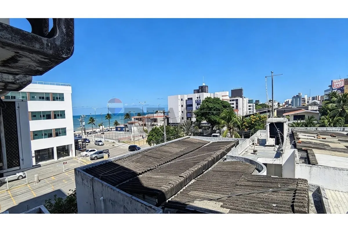 Water view in a one-bedroom apartment, 33 m² — photo 14