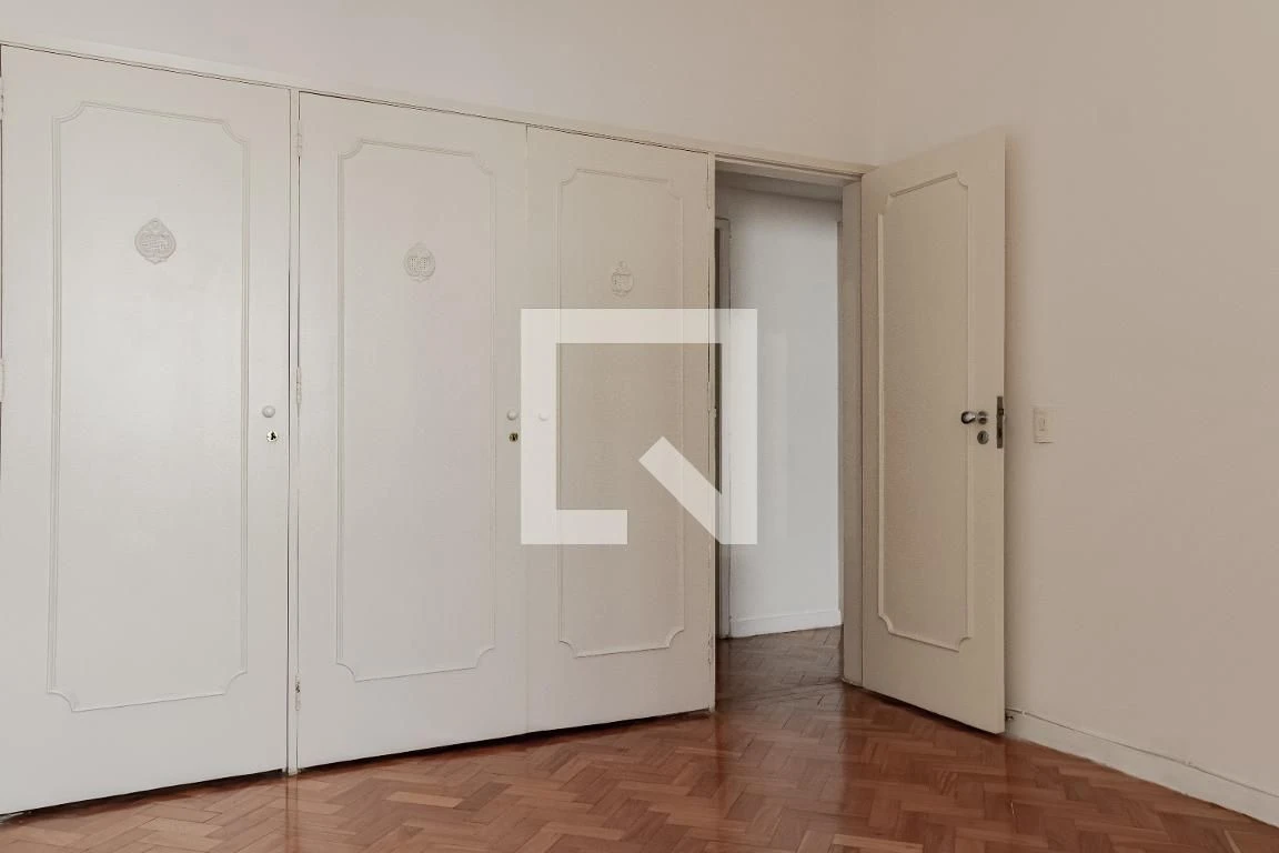 Apartment, 116 m², with wood or laminate floors — photo 23