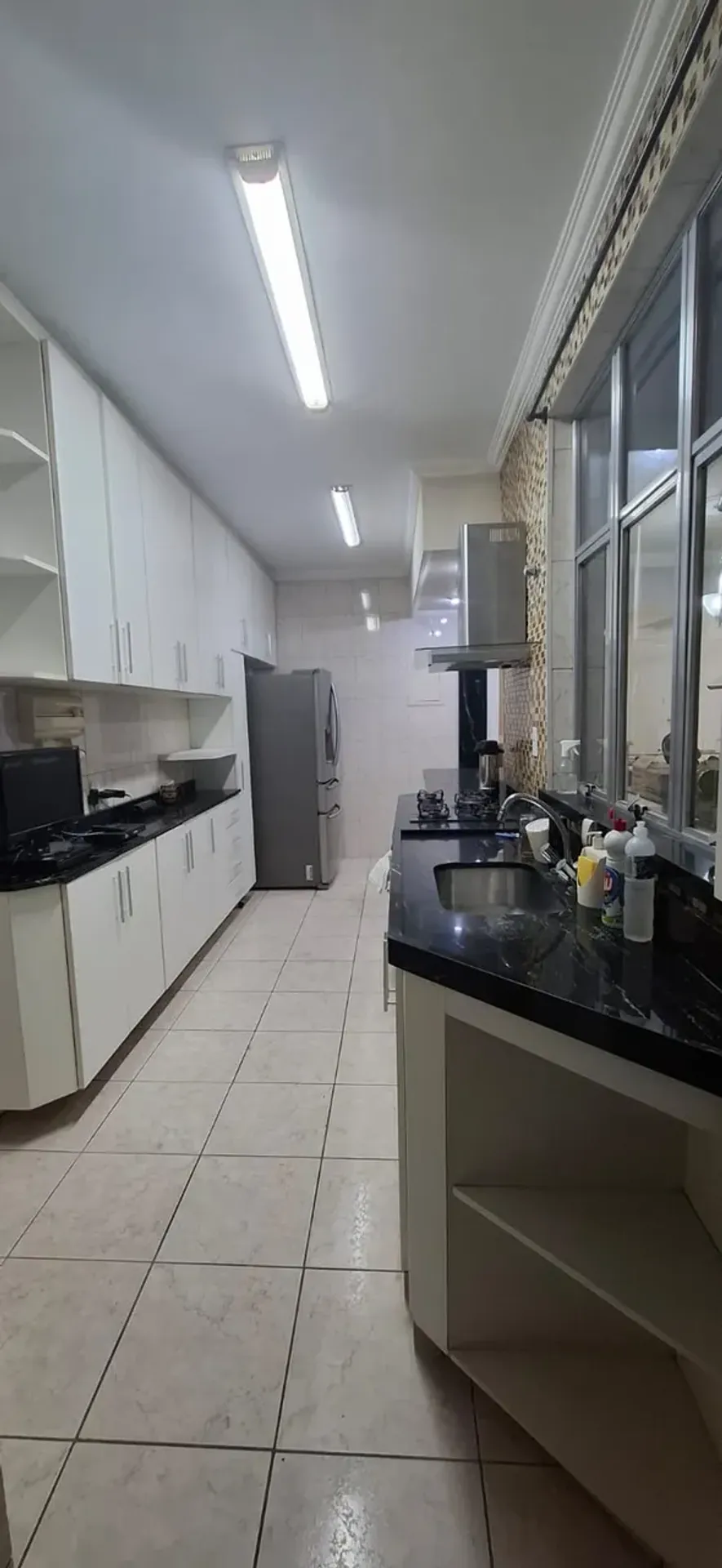 3-bedroom apartment with 2 bathrooms and glass balcony — photo 26