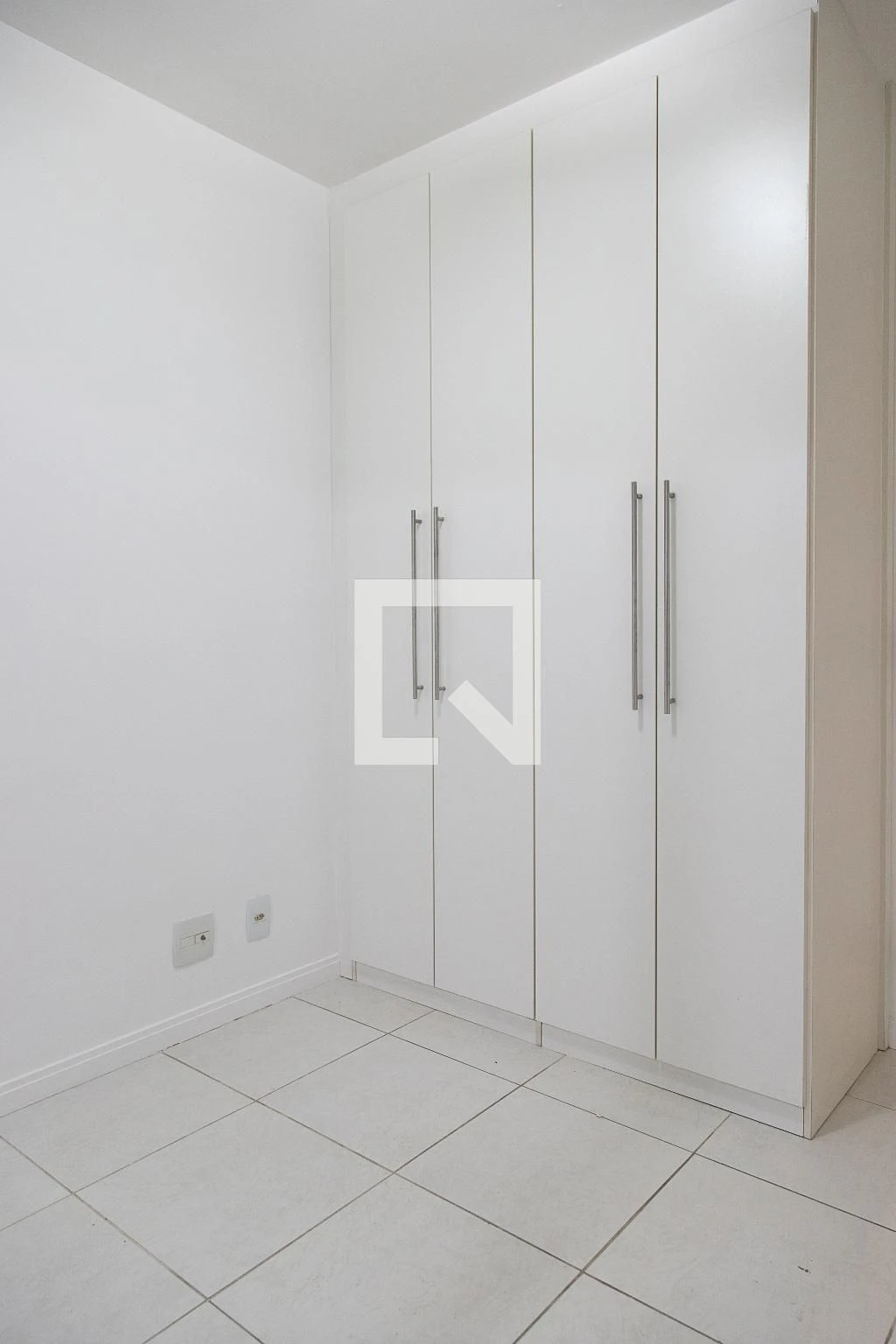 Glass-enclosed balcony in a 2-bedroom apartment, 74 m² — photo 20