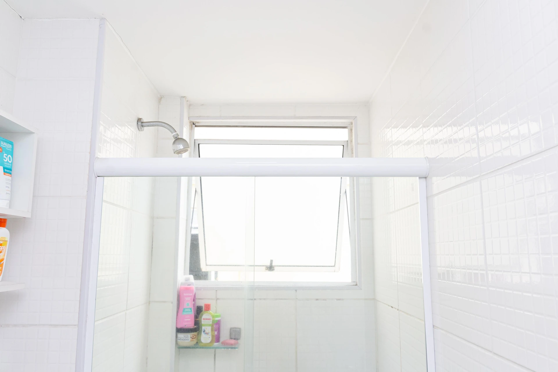 Apartamento mobiliado de 2 quartos em condomínio com piscina — photo 49