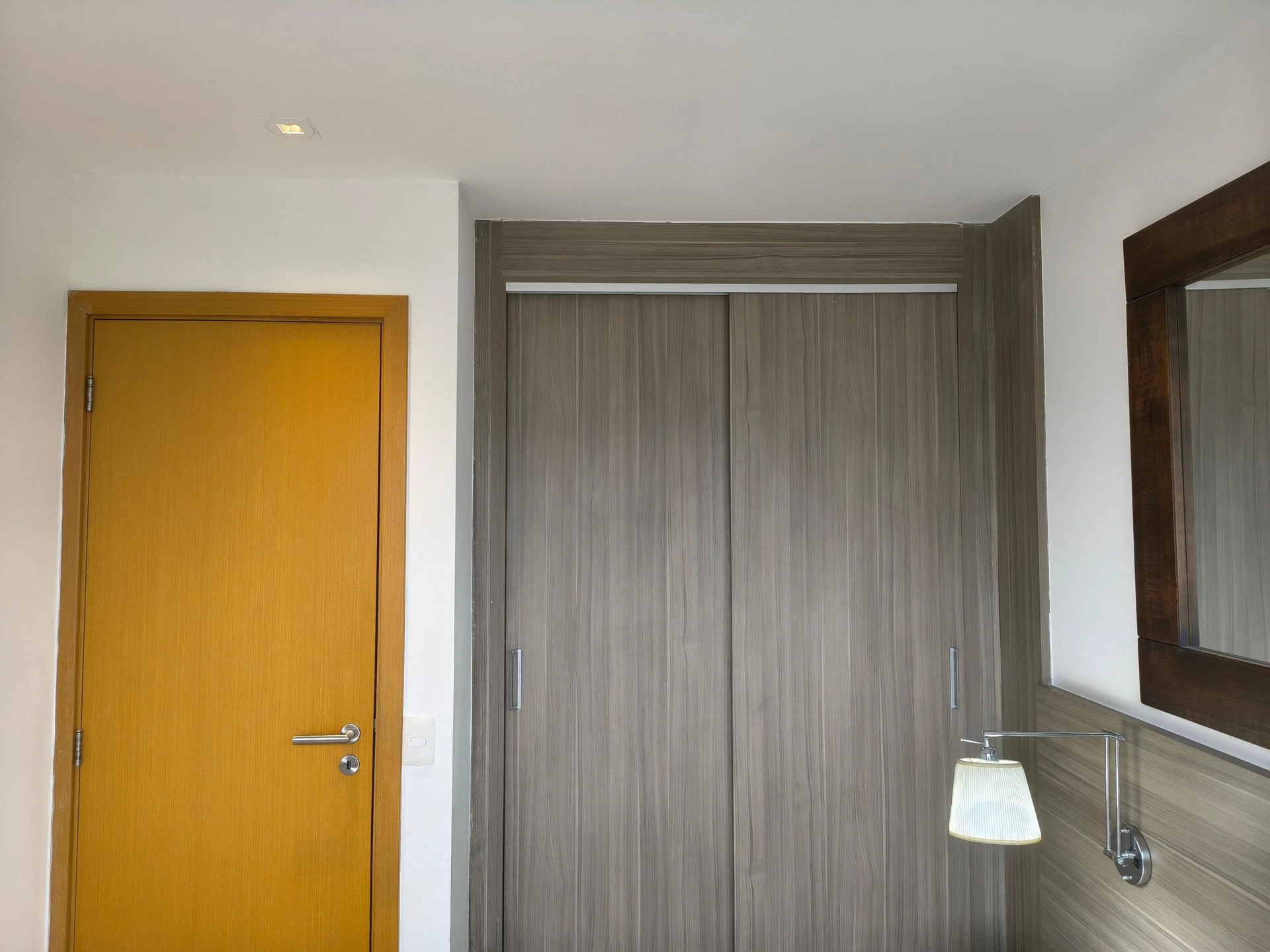 One-bedroom apartment with a mountain view in Rio de Janeiro — photo 22