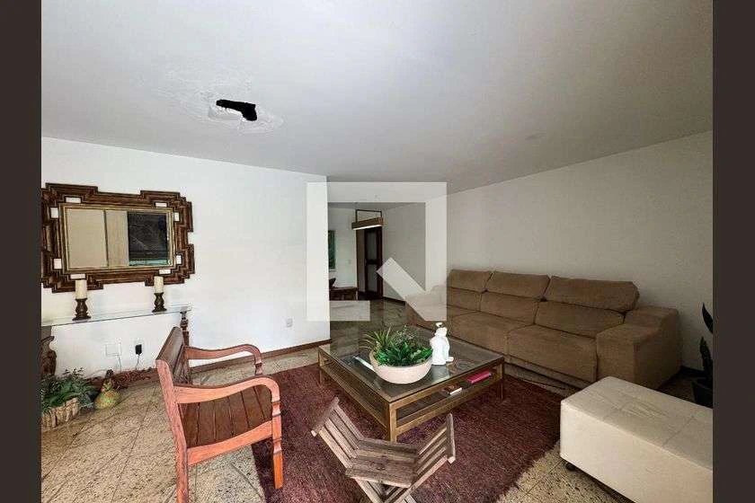 4-bedroom apartment with a balcony and 180 m² — photo 22