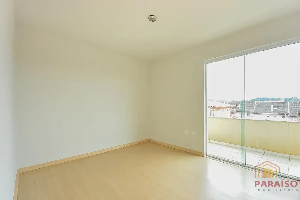 House with 3 bedrooms, balcony and 3 parking spaces — photo 14