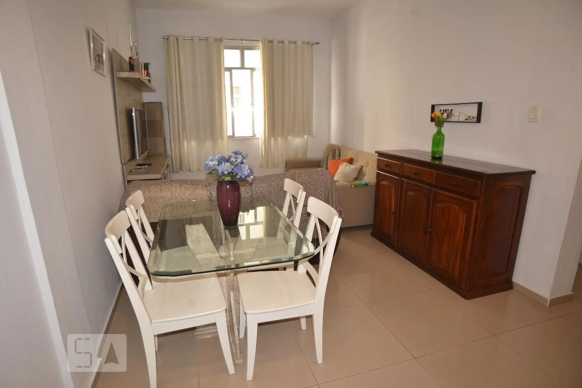 Apartamento mobiliado com 2 quartos e 1 banheiro