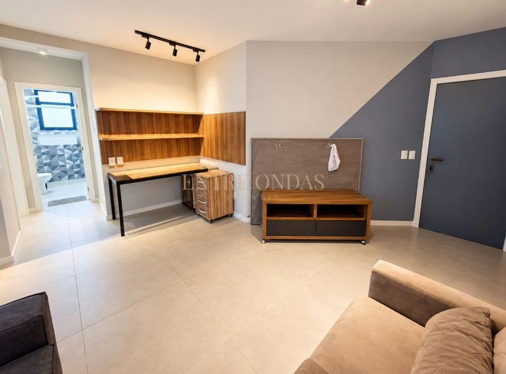 One-bedroom apartment with a home office — photo 12