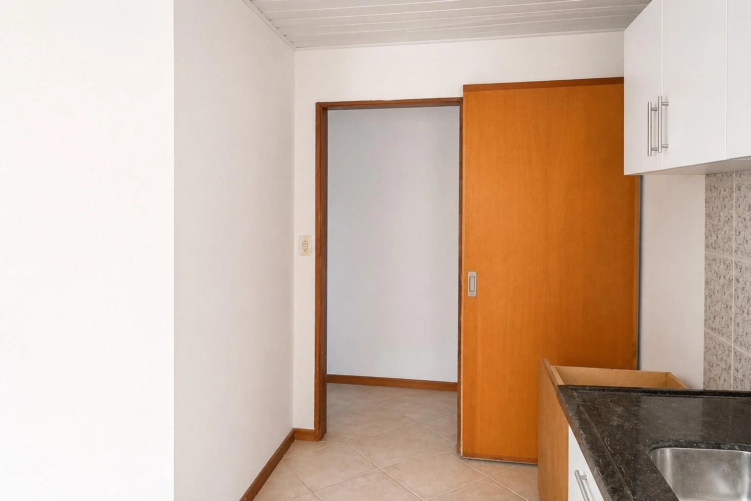 House with 4 bedrooms, 2 en-suites and 1 parking space — photo 4