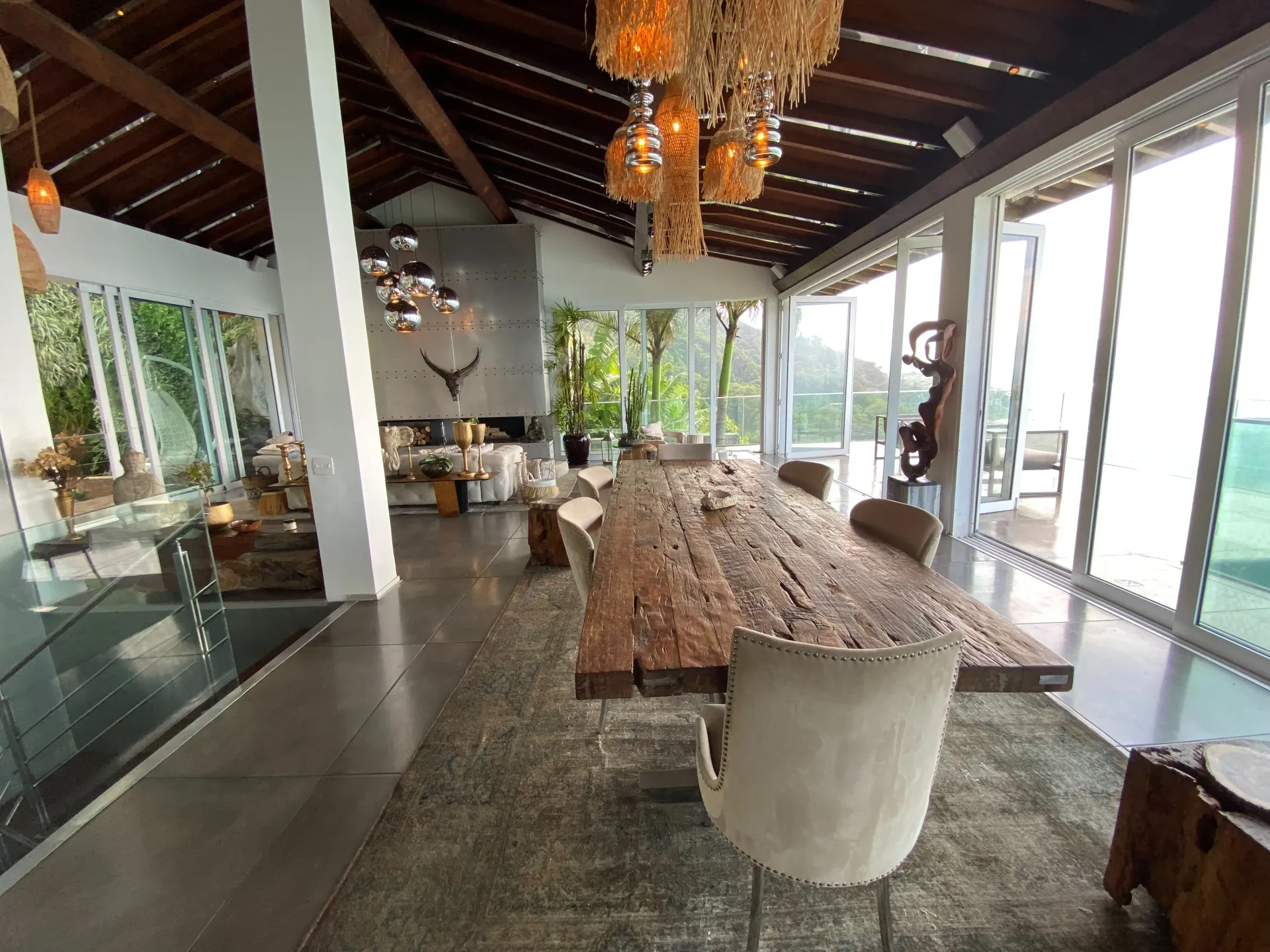 800 m² house with 5 bedrooms and an open-plan kitchen — photo 14