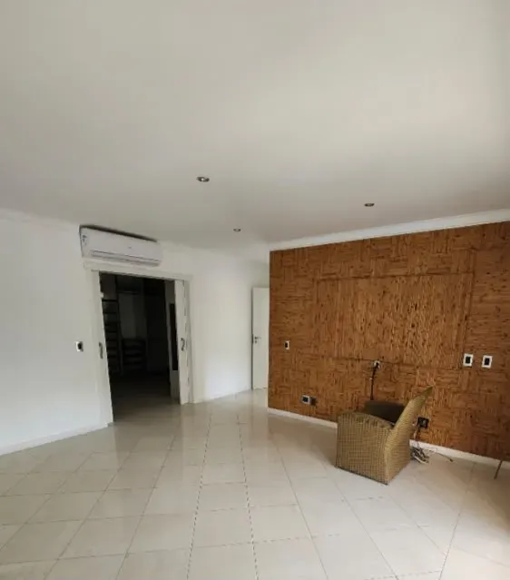 Casa com janelas do piso ao teto, Barra da Tijuca — photo 21