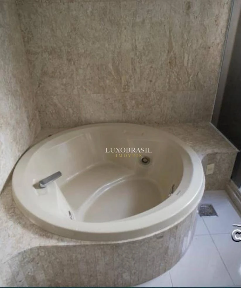 Cobertura de 465 m² com 4 quartos e piscina no prédio — photo 17
