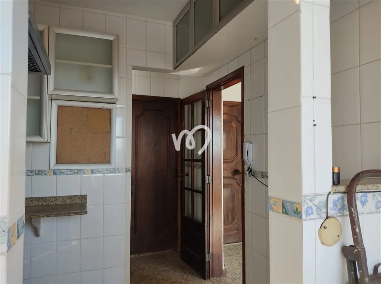 98 m² apartment with 3 bedrooms and built-in wardrobes — photo 11