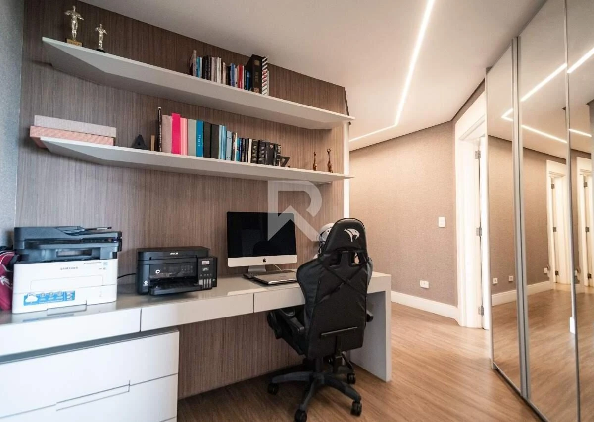 4 en-suite apartment with 373 m² and 5 parking spots — photo 18