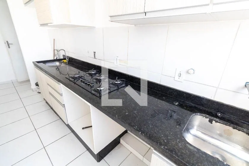 2-bedroom apartment with open-plan gas kitchen — photo 12