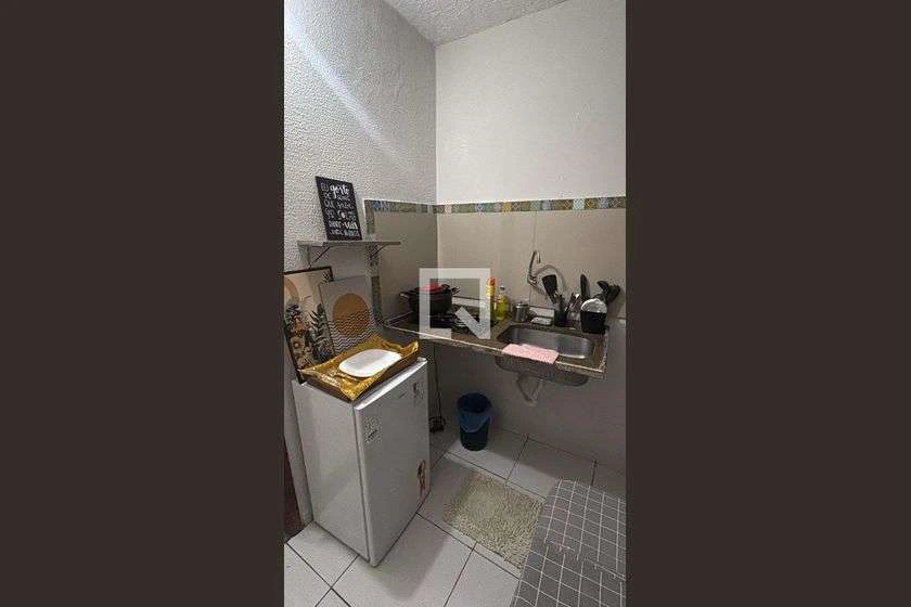 Estúdio de 30 m² com cozinha compacta e máquina de lavar — photo 3
