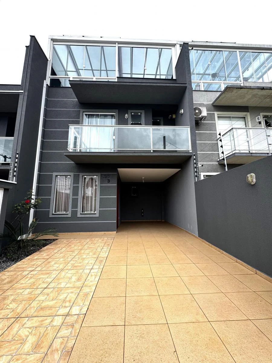 Casa de 3 quartos com varanda envidraçada — photo 26