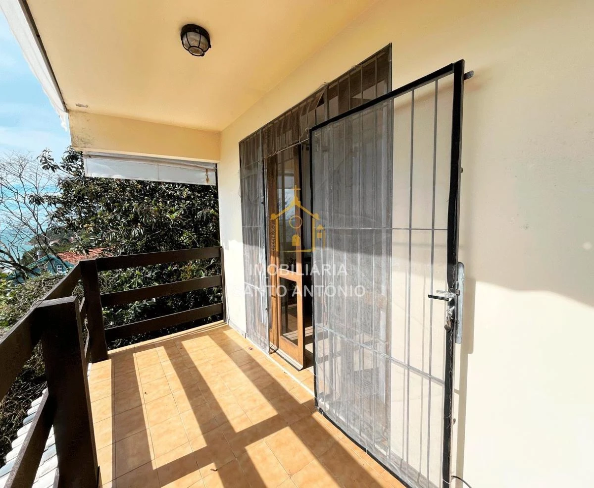 3-bedroom house with a water view in Florianópolis — photo 34