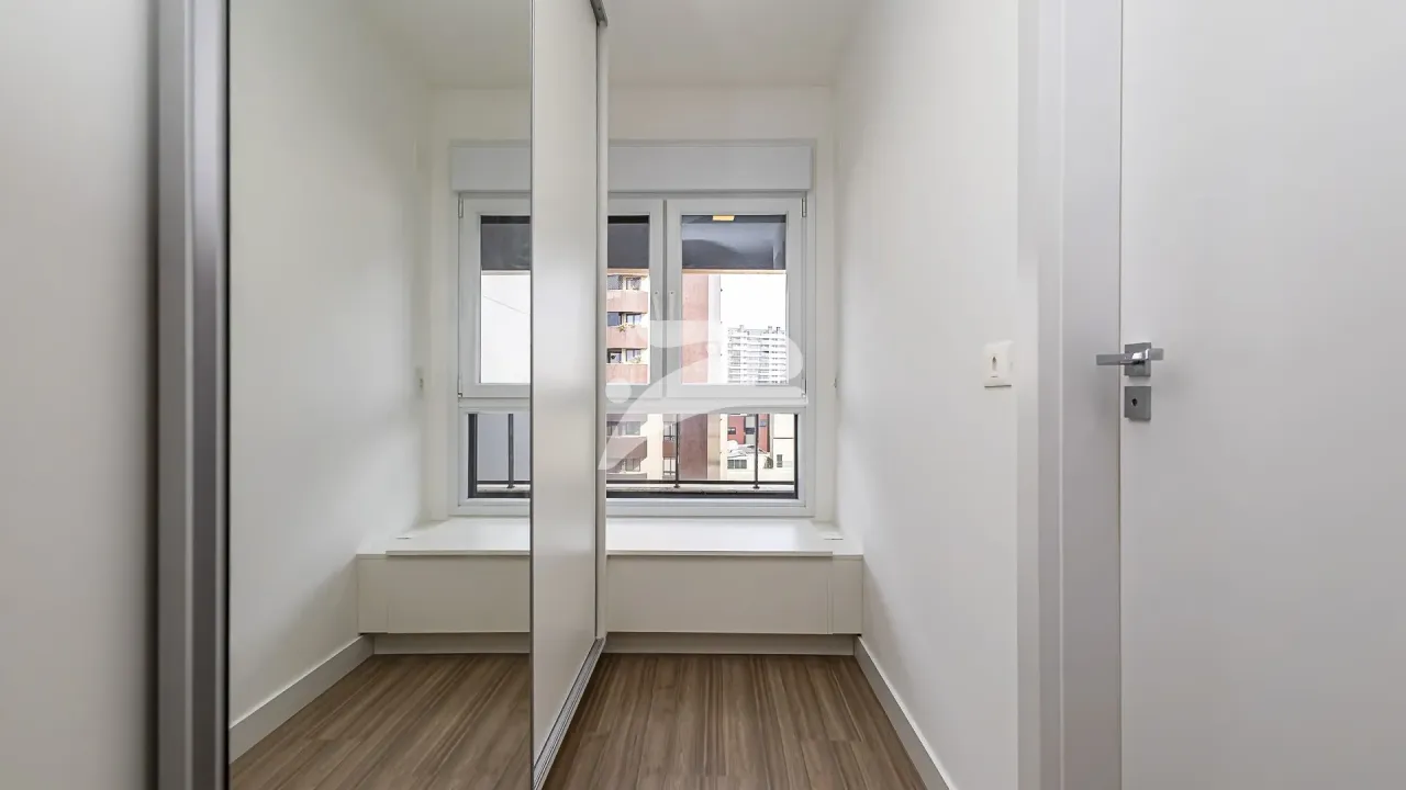 2-bedroom apartment with 160 m² and open-plan kitchen — photo 14