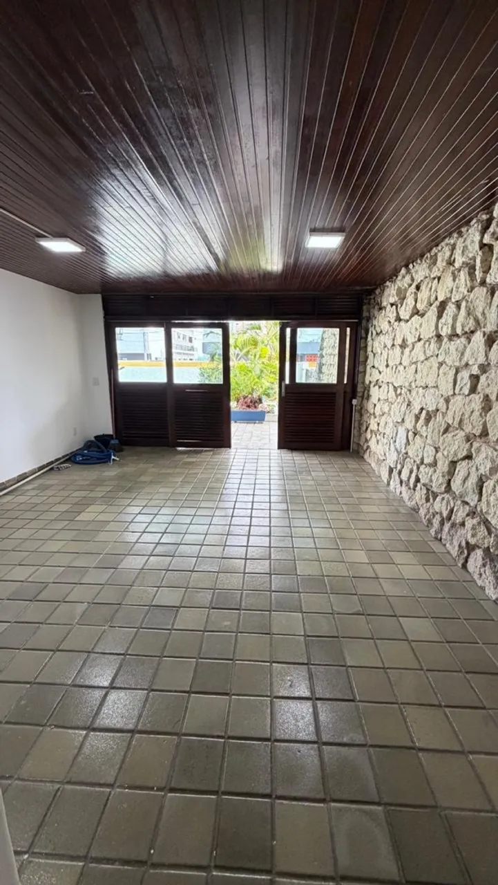 5-bedroom house, 400 m² — photo 17