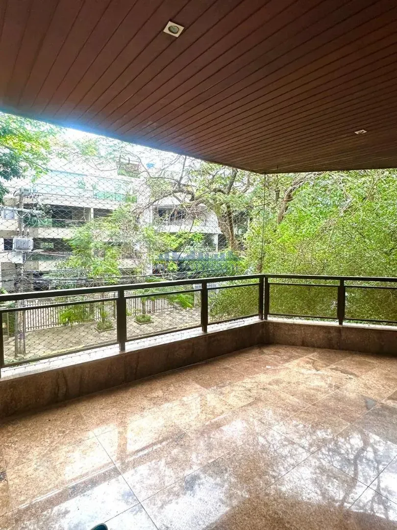 Apartamento de 3 suítes com varanda e 173 m² — photo 24