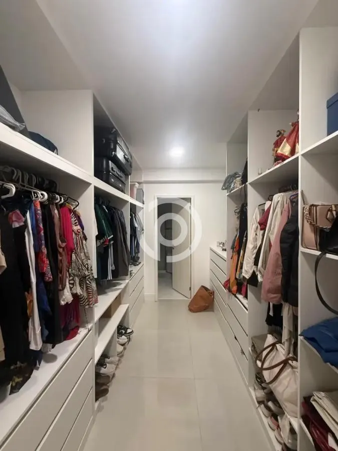 Ванна та 5 спалень: будинок 400 м² — photo 17