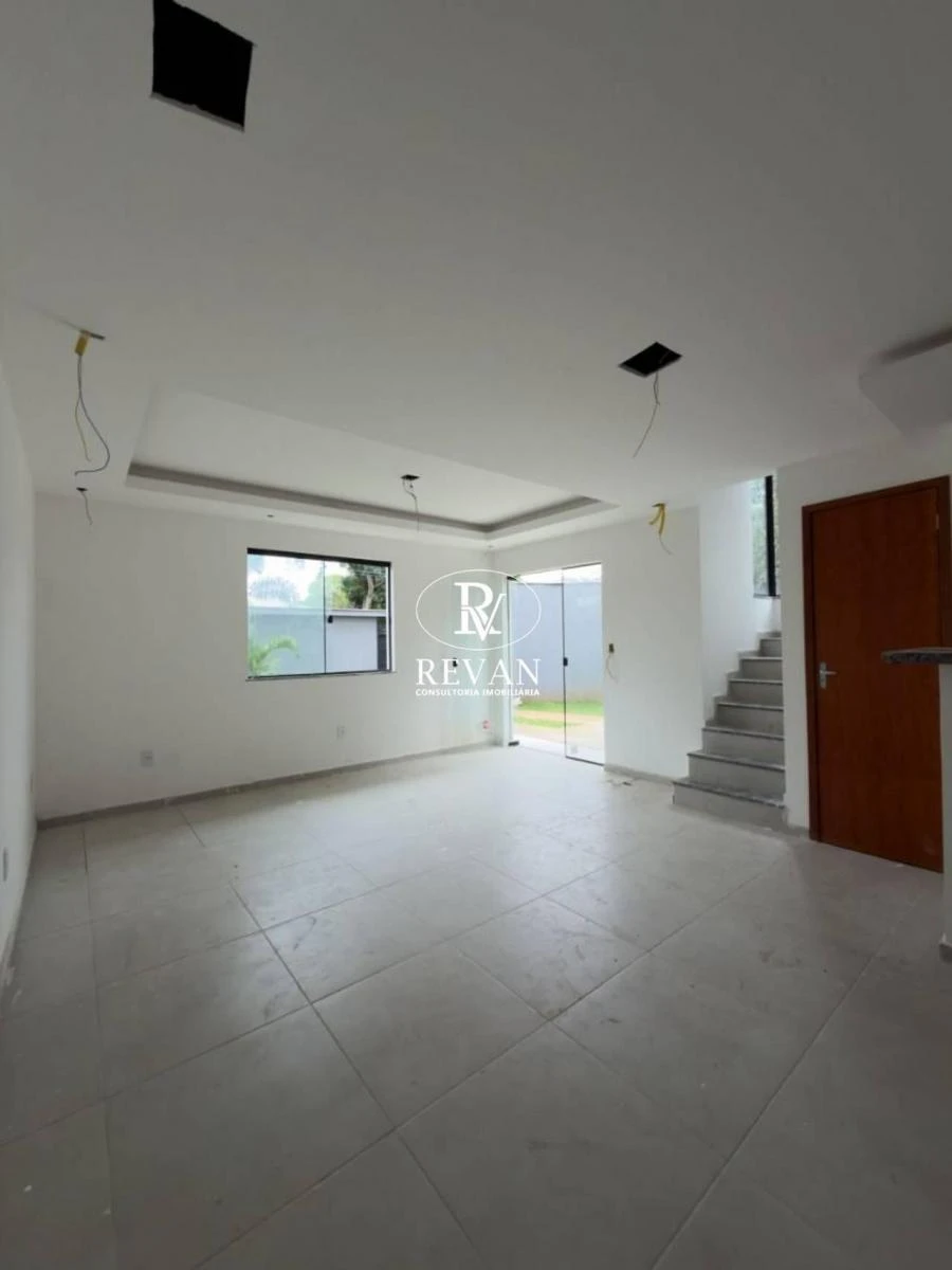 Floor-to-ceiling windows in a 4-bedroom house, 157 m² — photo 4